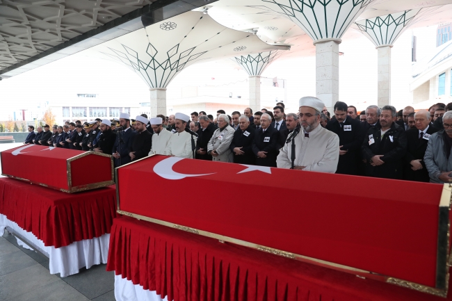 İstanbul şehitleri son yolculuğuna uğurlandı